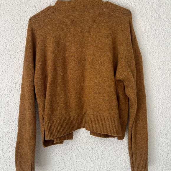 Abercrombie & Fitch Women's Cardigan Sweater - Picture 3 of 5